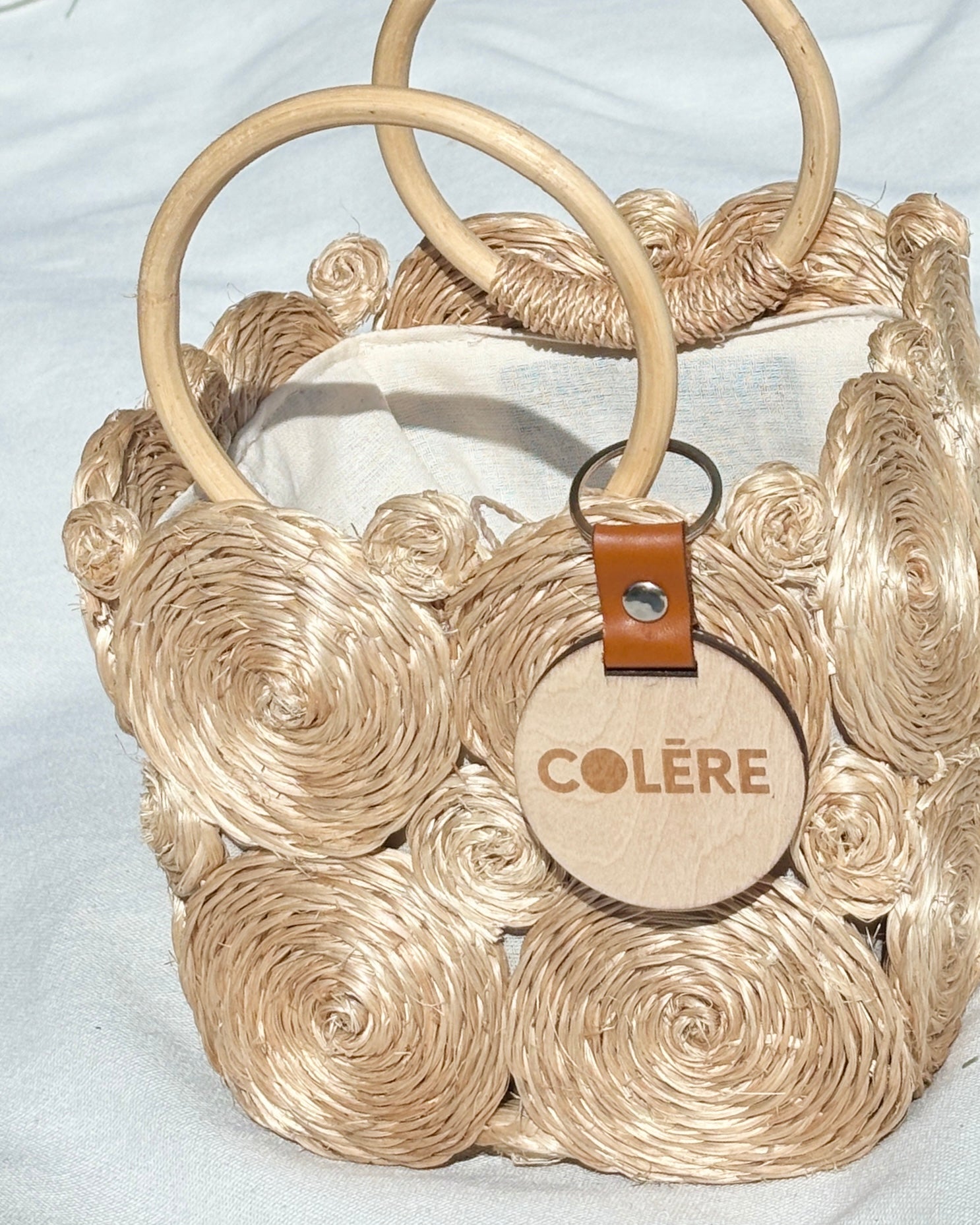 Colō Colēre · Hand-Braided Abaca · Crossbody Bag